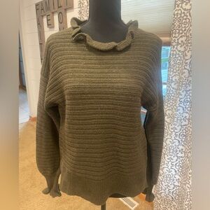 Madewell women’s green wool sweater. Size medium. 🖤